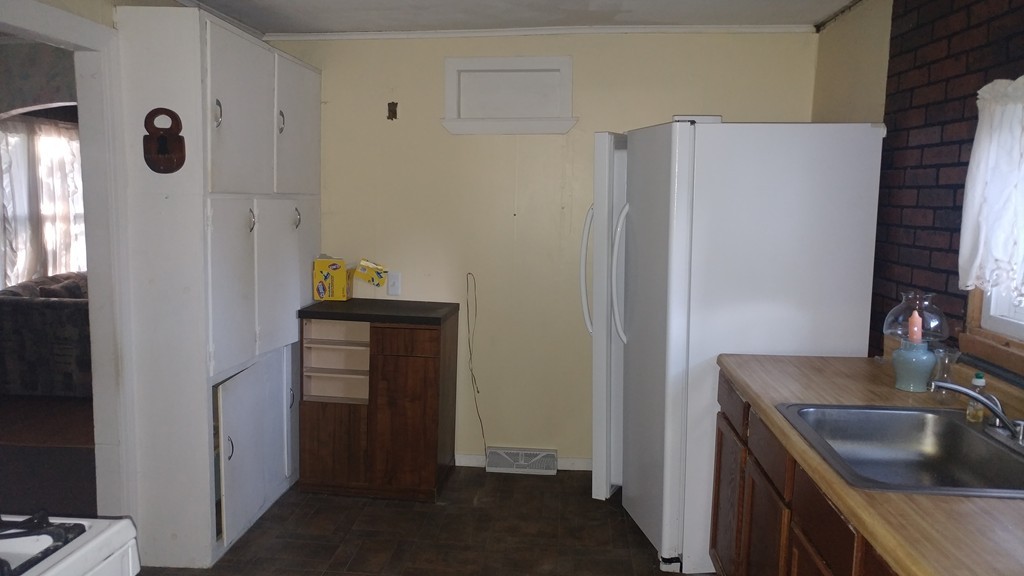 472 Porter Road East Longmeadow, MA 01028 - Photo 11 of 17 Gallery Image 11