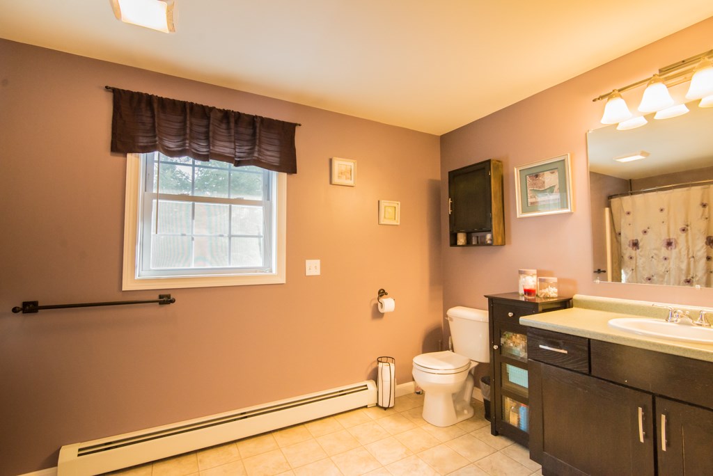 17 Christina Road Raymond, NH 03077 - Photo 34 of 40 Gallery Image 34