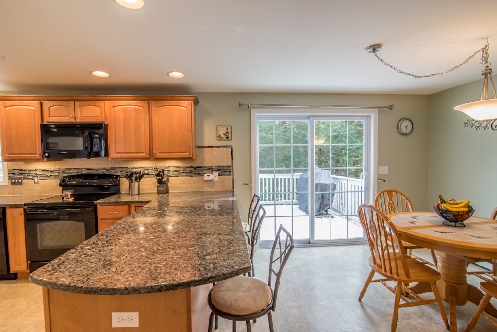 17 Christina Road Raymond, NH 03077 - Photo 9 of 40 Gallery Image 9
