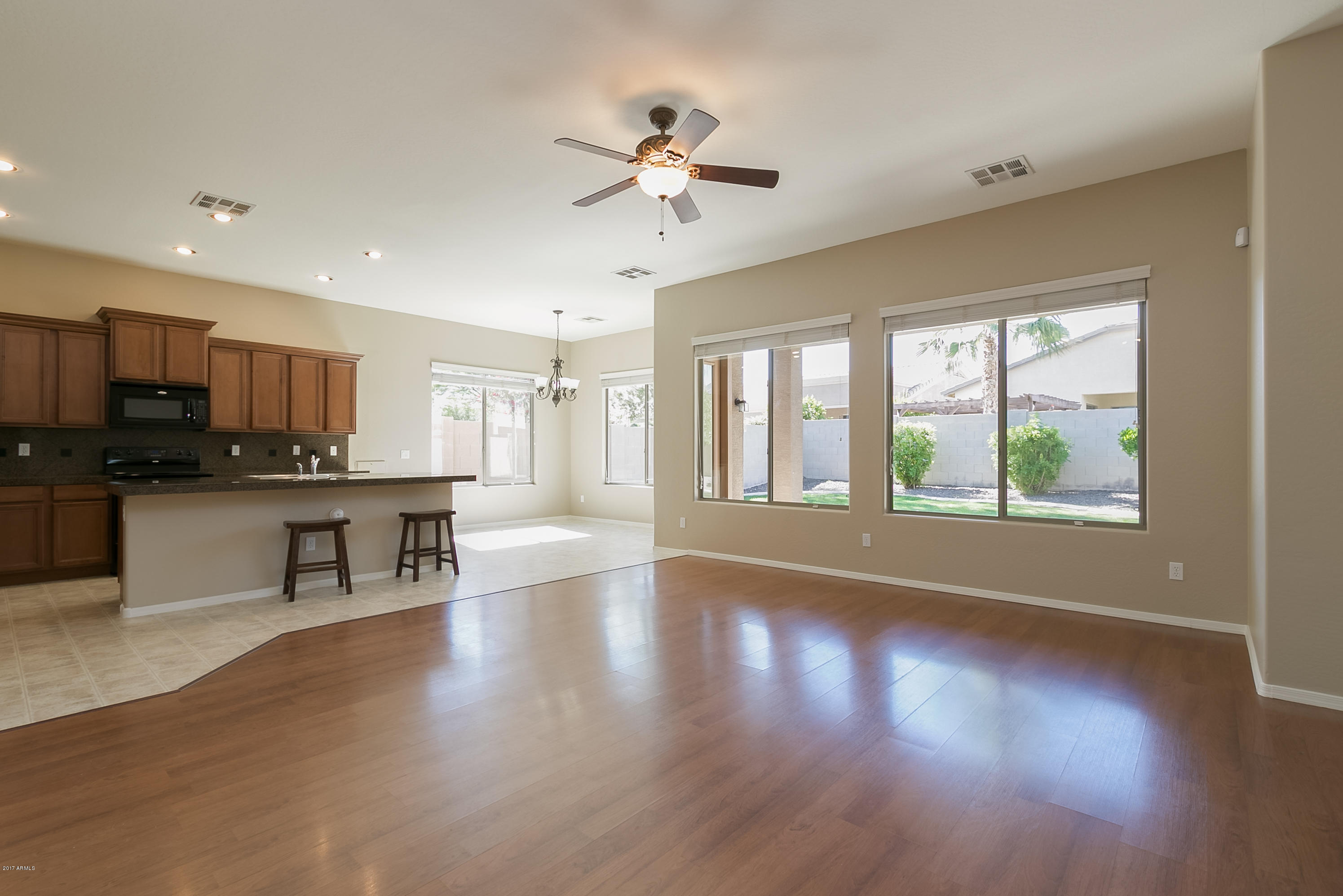 18198 West Rimrock Street Surprise, AZ 85388 - Photo 10 of 30 Great Room