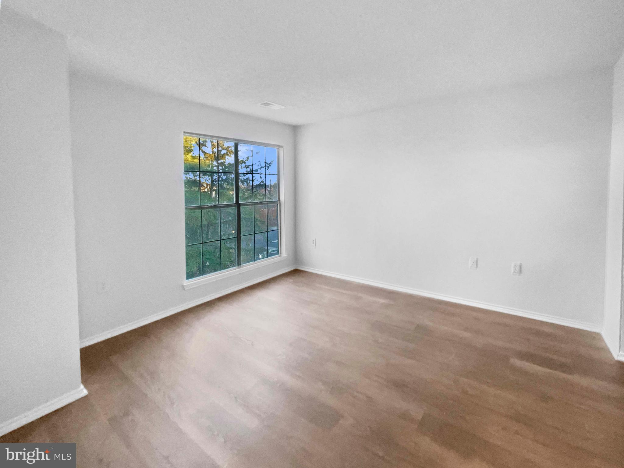 20965 Timber Ridge Terrace, Unit 301 Ashburn, VA 20147 - Photo 11 of 18 Gallery Image 11