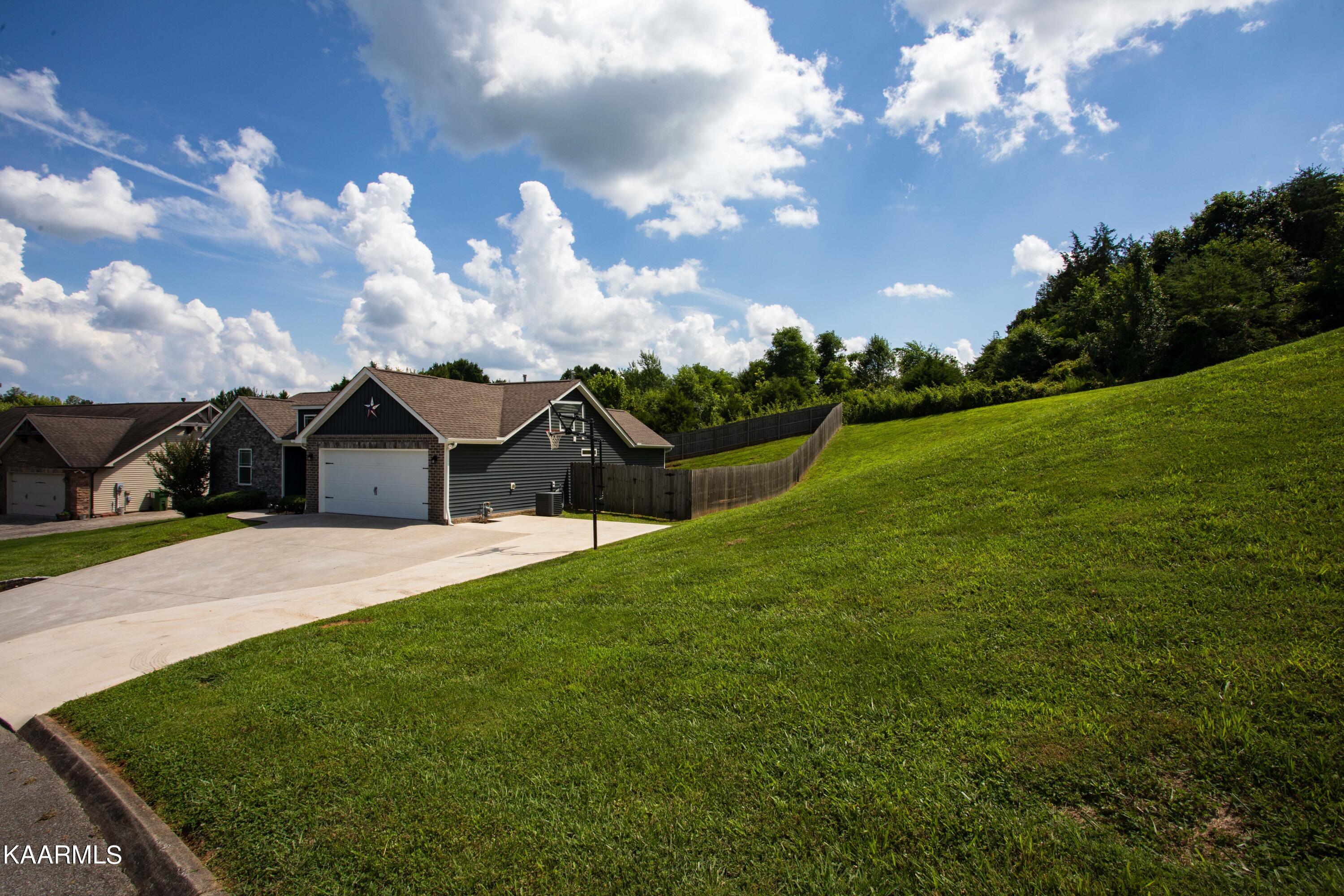 5923 Whisper Ridge Lane Corryton, TN 37721 - Photo 3 of 41 5923-3