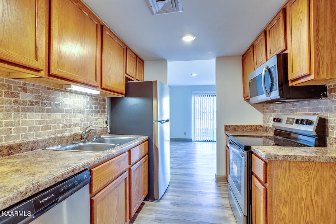 18 Valley Forge Drive Oak Ridge, TN 37830 - Photo 6 of 36 Gallery Image 6