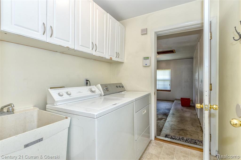 9721 Stark Road Livonia, MI 48150 - Photo 27 of 44