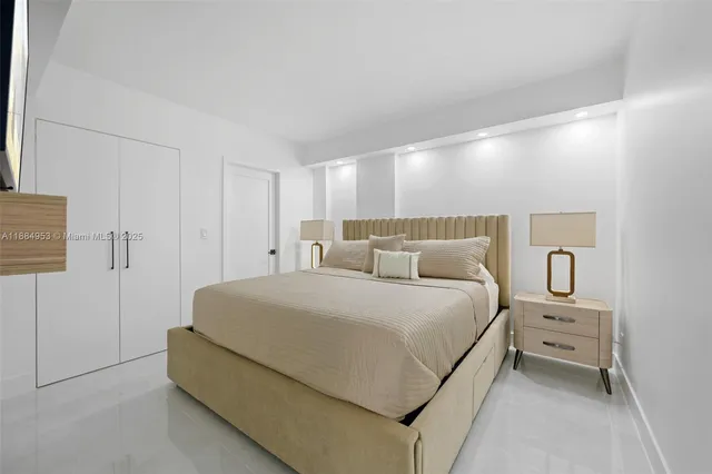 $5,250 | 19370 Collins Avenue, Unit 507, Sunny Isles Beach, FL 33160