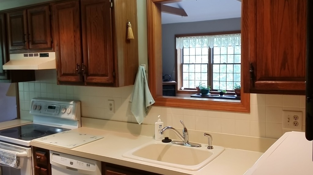 30 8 Rod Road Mendon, MA 01756 - Photo 7 of 24 Gallery Image 7