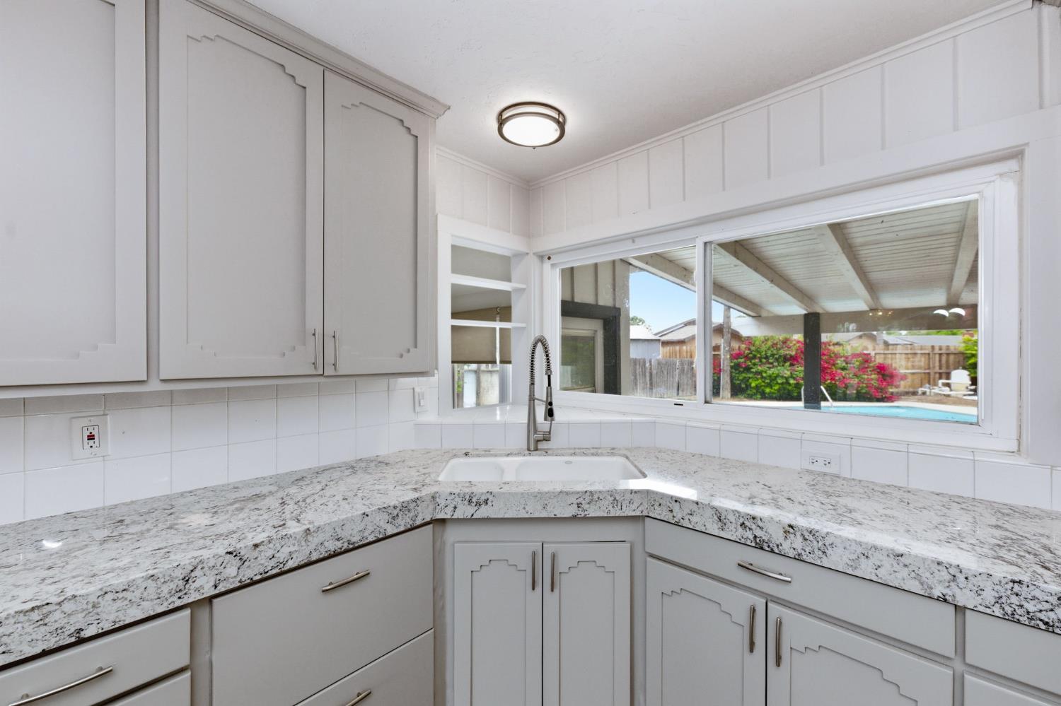 4205 Ralph Lane North Fresno, CA 93727 - Photo 21 of 59