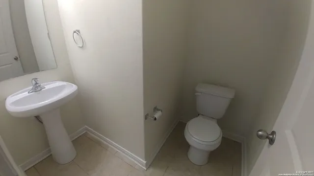 $1,300 | 6739 Sabinal, San Antonio, TX 78252