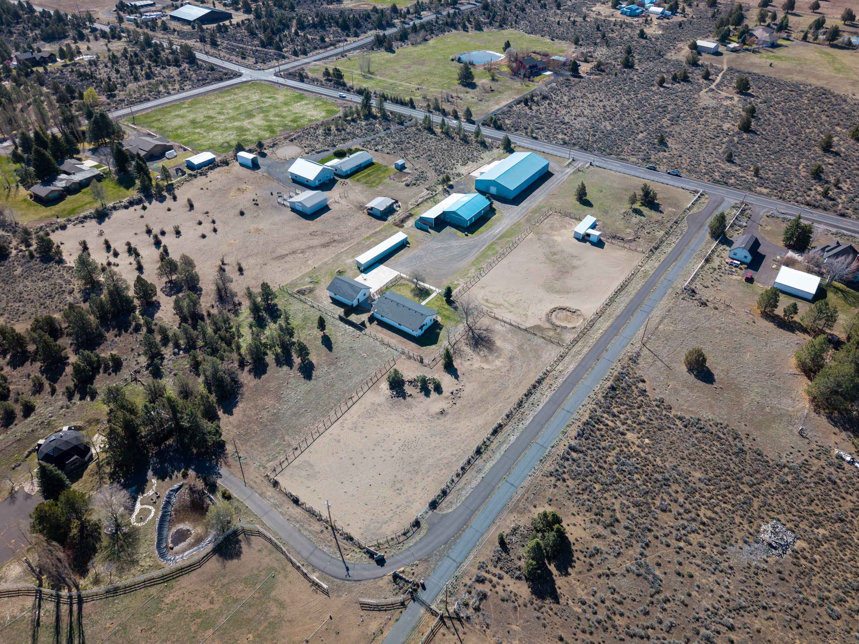 22540 Rickard Road Bend, OR 97702 - Photo 66 of 79 TPark_0336_041425