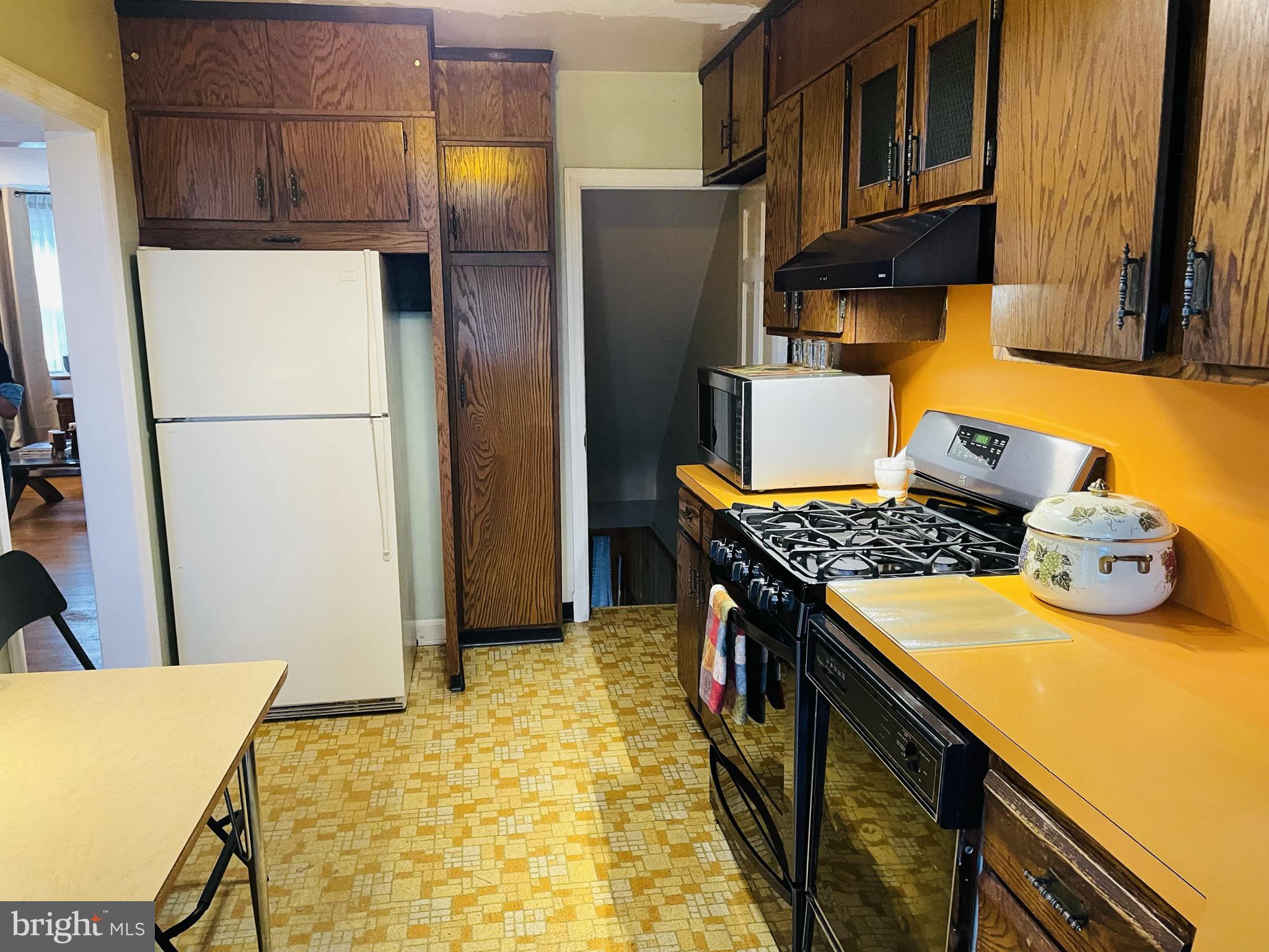 1650 Hartsdale Road Baltimore, MD 21239 - Photo 18 of 33 Kitchen