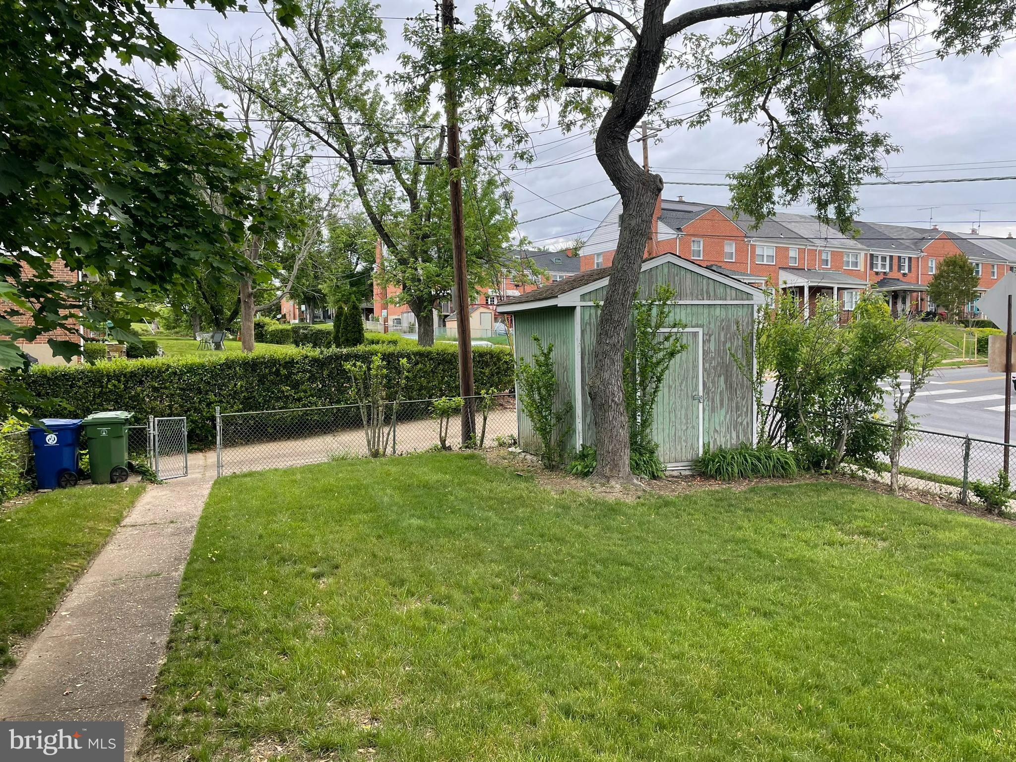 1650 Hartsdale Road Baltimore, MD 21239 - Photo 5 of 33 shed