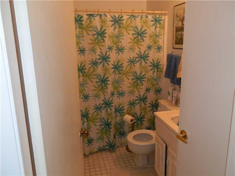 110 Haley Road Kittery, ME 03904 - Photo 11 of 16 Bathroom.