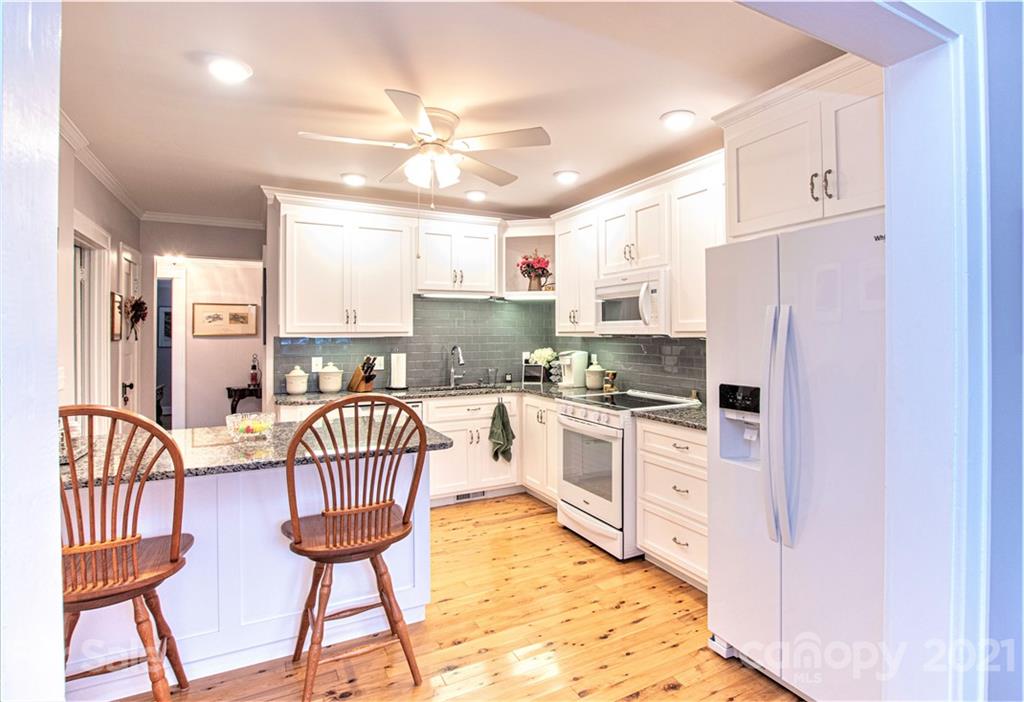 68 Maple Street Badin, NC 28009 - Photo 11 of 43 Gallery Image 11