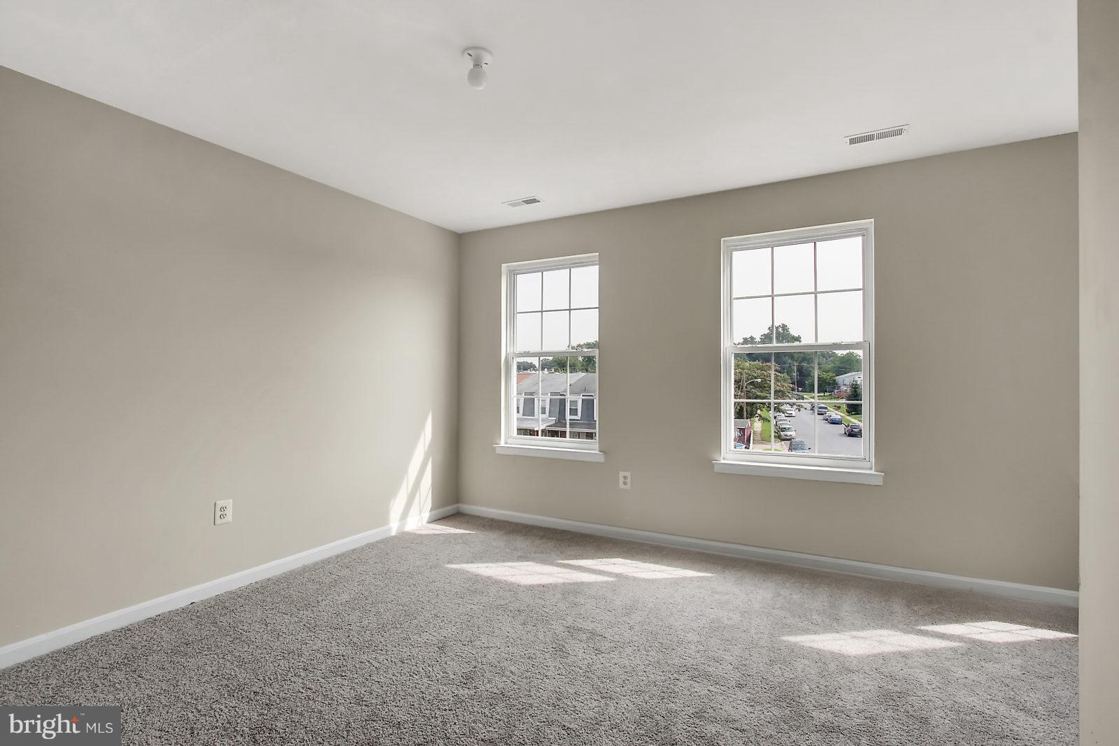 532 Grovethorn Road Baltimore, MD 21220 - Photo 18 of 30 an empty room with windows