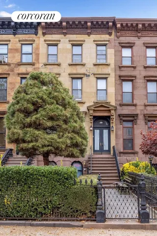 $3,995,000 | 323 President Street | Carroll Gardens