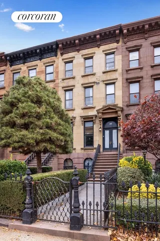 $3,995,000 | 323 President Street | Carroll Gardens