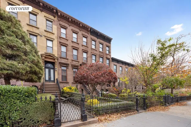 $3,995,000 | 323 President Street | Carroll Gardens