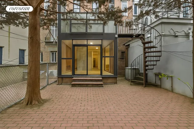 $3,995,000 | 323 President Street | Carroll Gardens