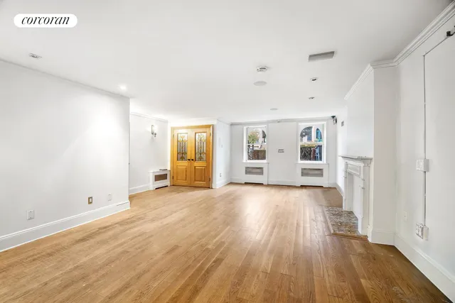 $3,995,000 | 323 President Street | Carroll Gardens