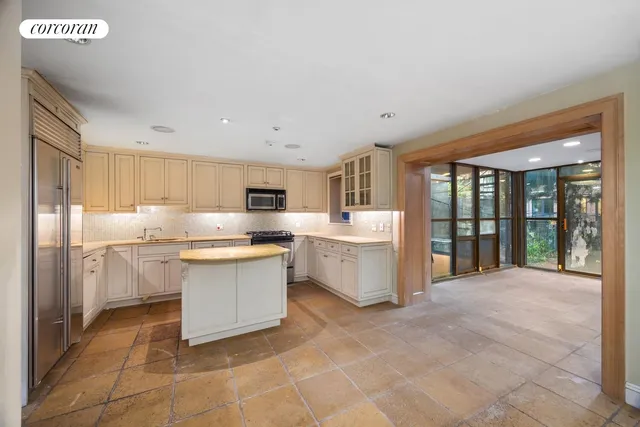 $3,995,000 | 323 President Street | Carroll Gardens