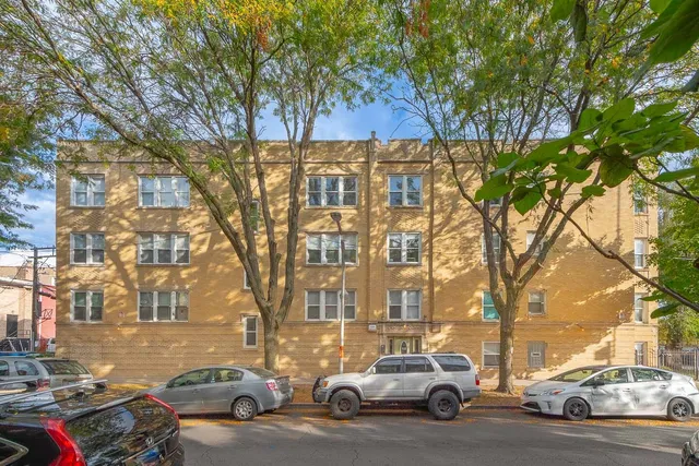 $185,000 | 3100 West Argyle Street, Unit G, Chicago, IL 60625