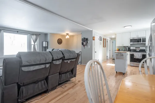 $514,900 | 325 Pembroke Hill Road, Pembroke, NH 03275