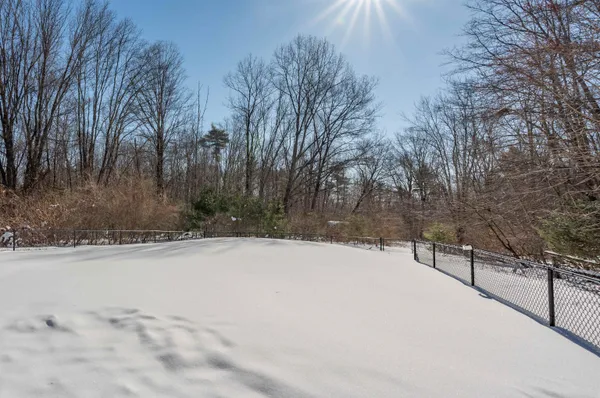 $514,900 | 325 Pembroke Hill Road, Pembroke, NH 03275