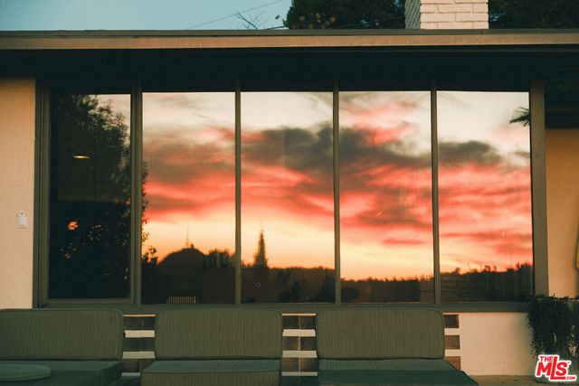 a view of an outdoor space