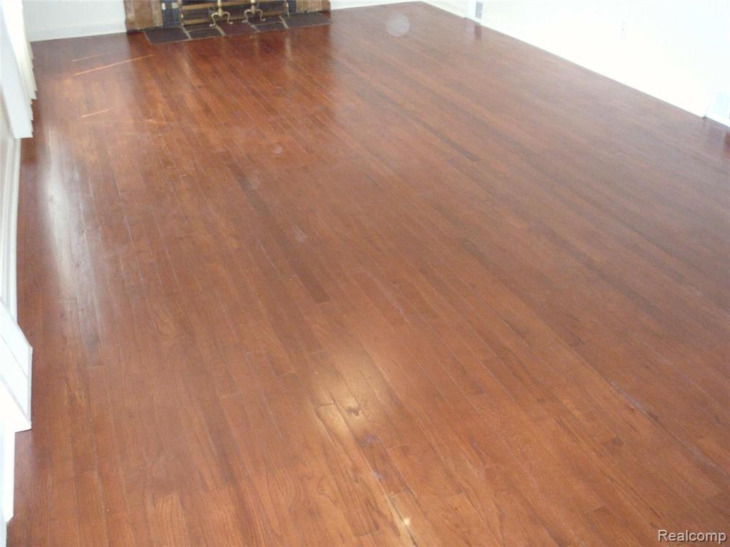 8651 Harding Center Line, MI 48015 - Photo 7 of 43