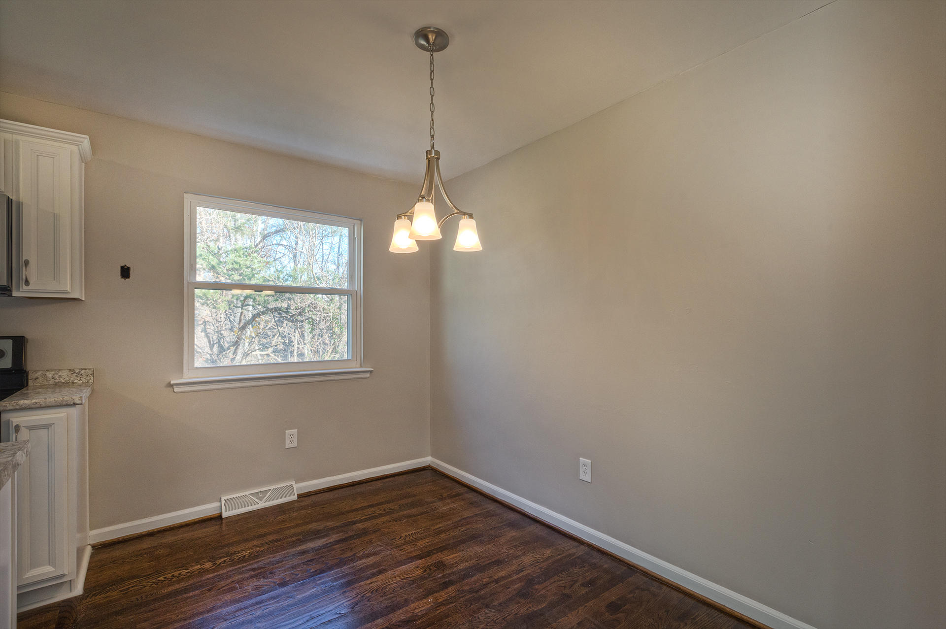 2719 Beaver Brook Road Salem, VA 24153 - Photo 9 of 25 Dining Area
