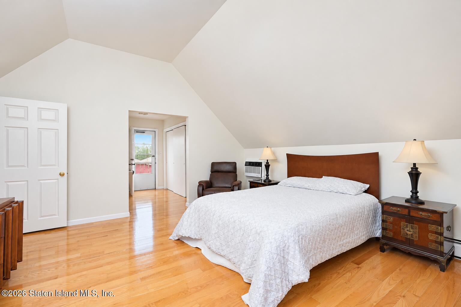 180 Radcliff Road Staten Island, NY 10305 - Photo 21 of 42 180-22