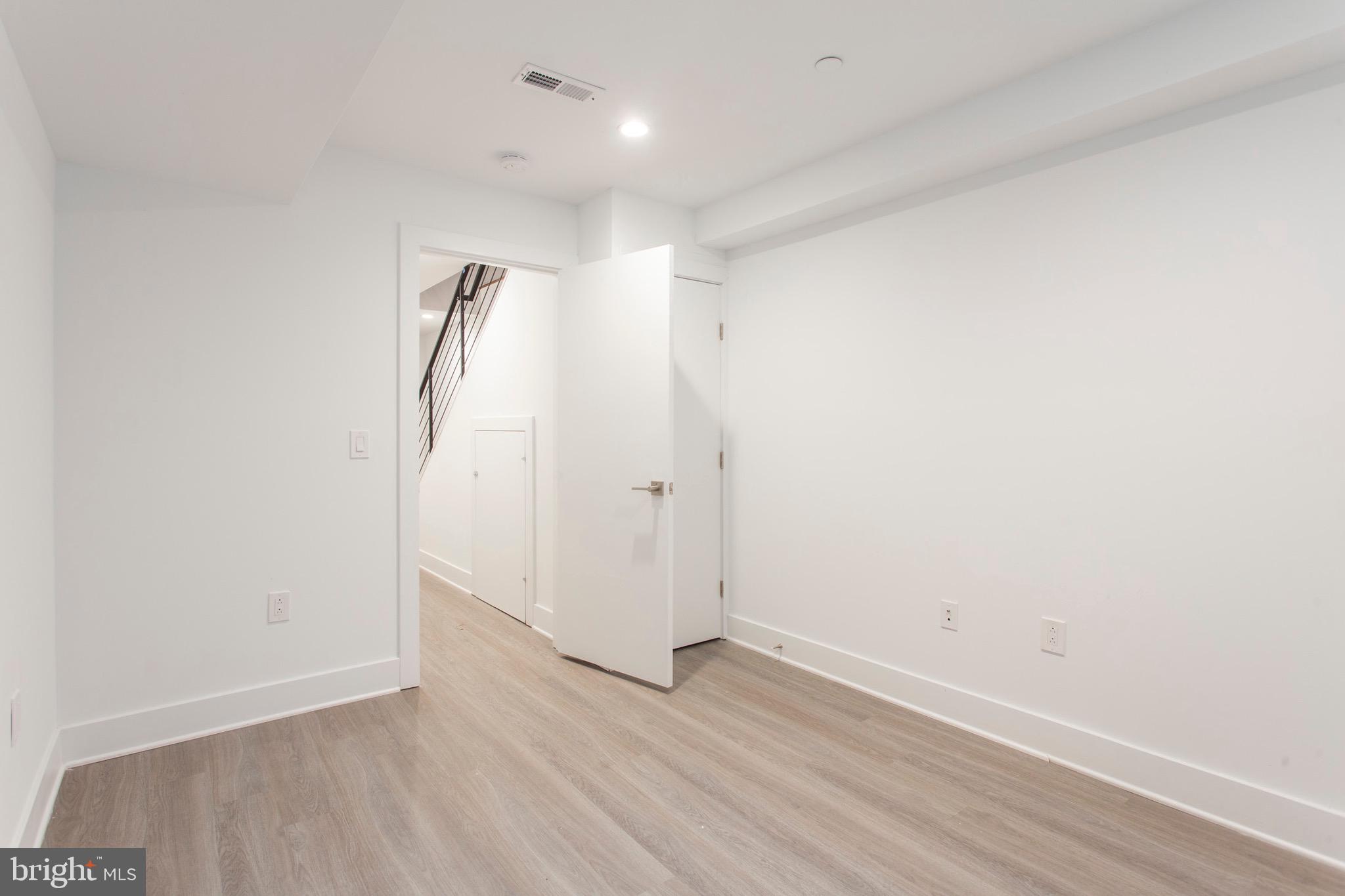 542 Pierce Street Philadelphia, PA 19148 - Photo 43 of 51