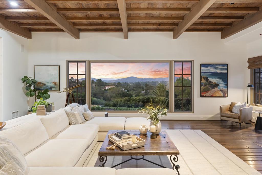 5423 Calzada Del Bosque Rancho Santa Fe, CA 92067 - Photo 3 of 26