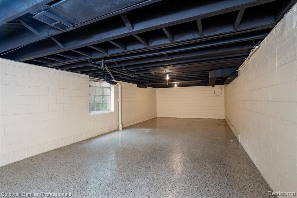 401 Barclay Grosse Pointe, MI 48236 - Photo 36 of 39