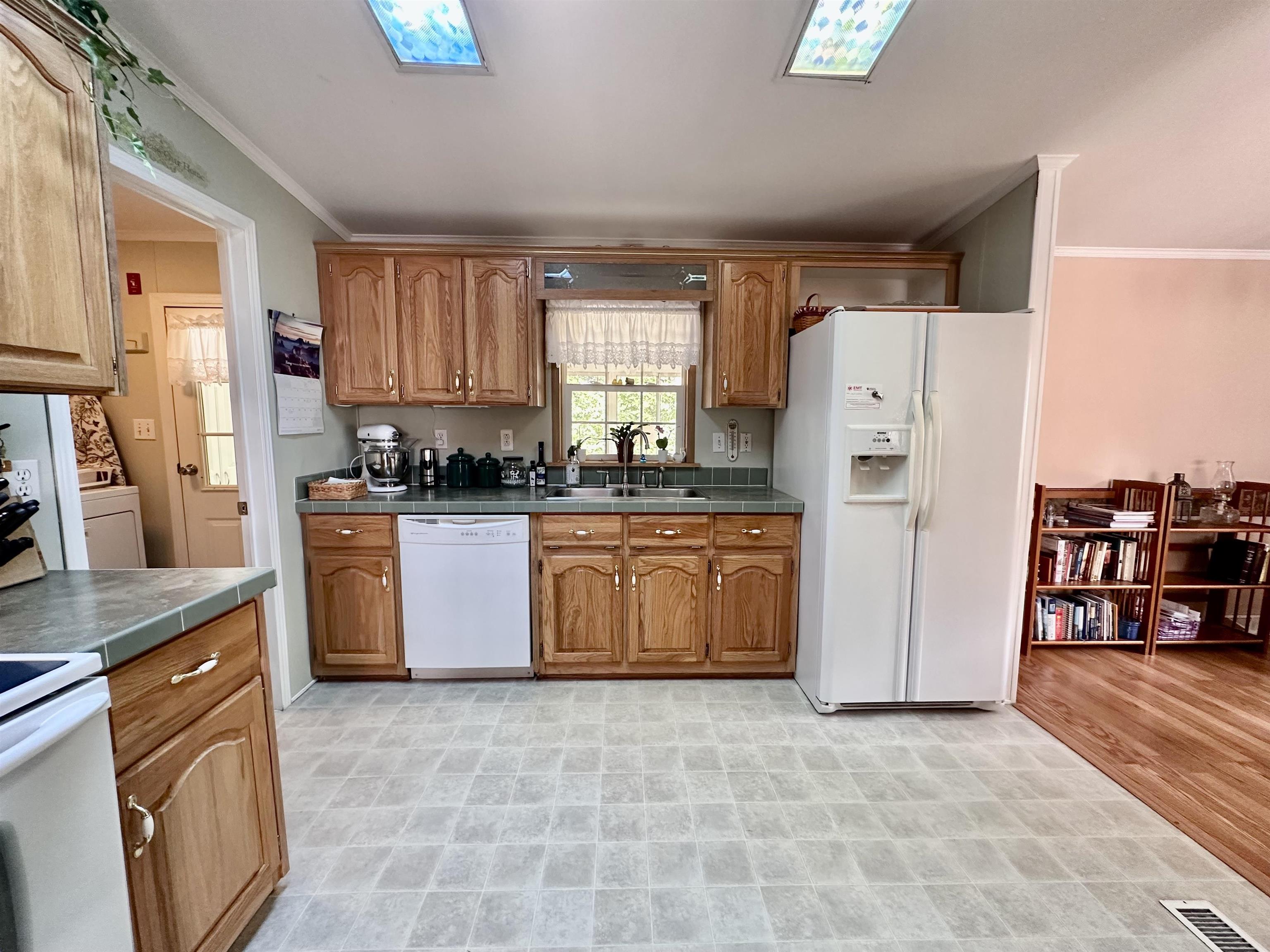 36 Murray Drive Rochester, NH 03868 - Photo 10 of 32