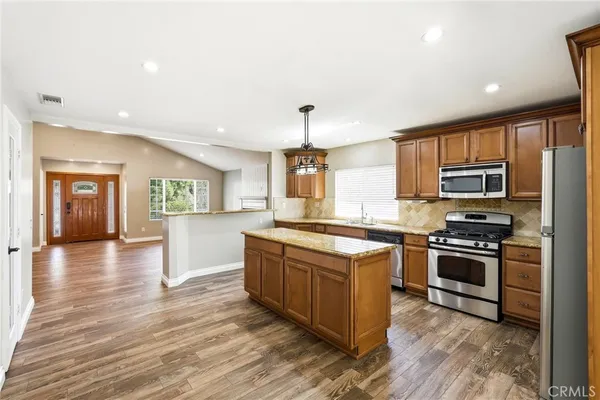 $889,900 | 14015 Candlewood Drive, Sylmar, CA 91342