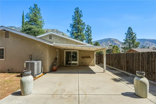 $889,900 | 14015 Candlewood Drive, Sylmar, CA 91342