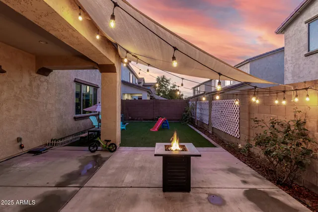 a front view of house with yard