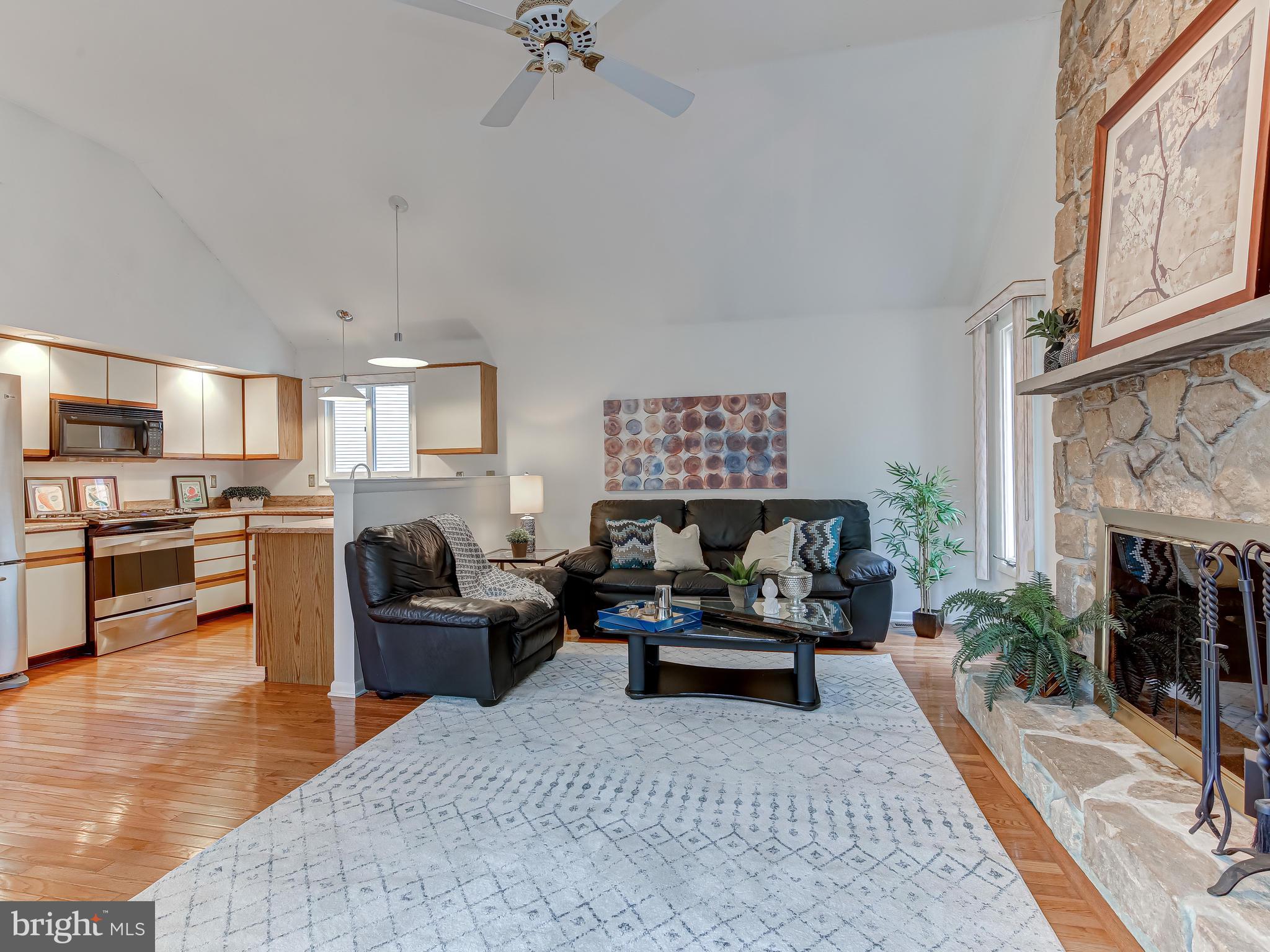 470 Ridge Lane Springfield, PA 19064 - Photo 11 of 36 Family/Great Room