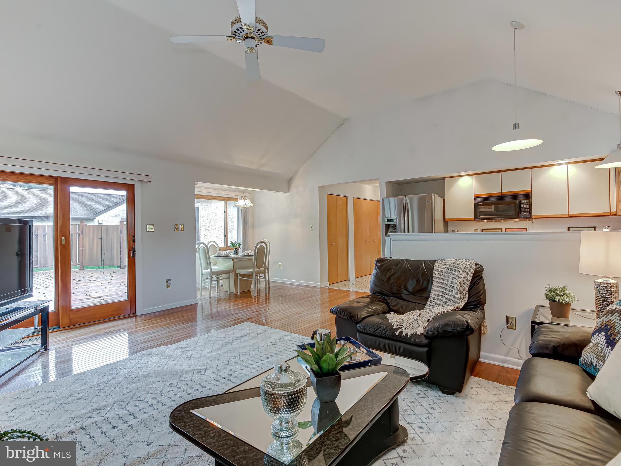 470 Ridge Lane Springfield, PA 19064 - Photo 12 of 36 Family/Great Room