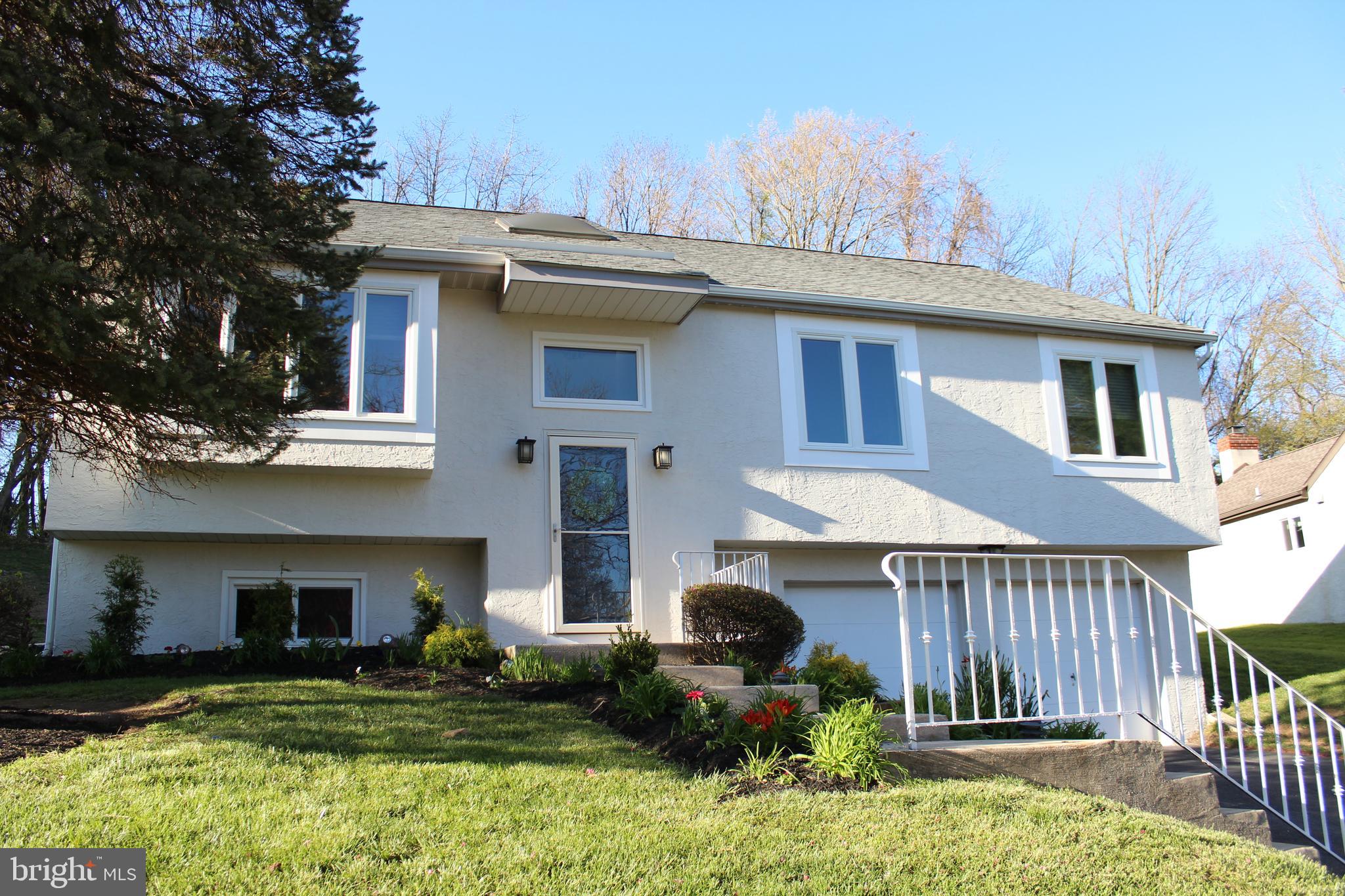 470 Ridge Lane Springfield, PA 19064 - Photo 3 of 36