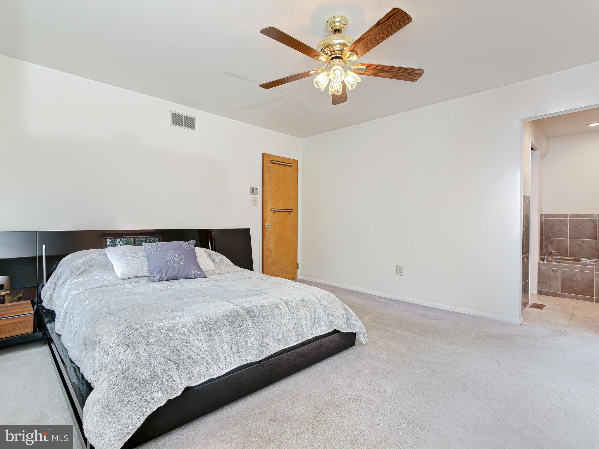 470 Ridge Lane Springfield, PA 19064 - Photo 22 of 36 Master Bedroom