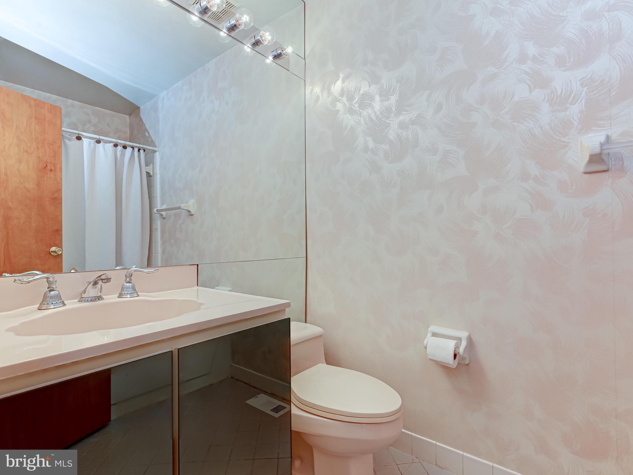 470 Ridge Lane Springfield, PA 19064 - Photo 29 of 36