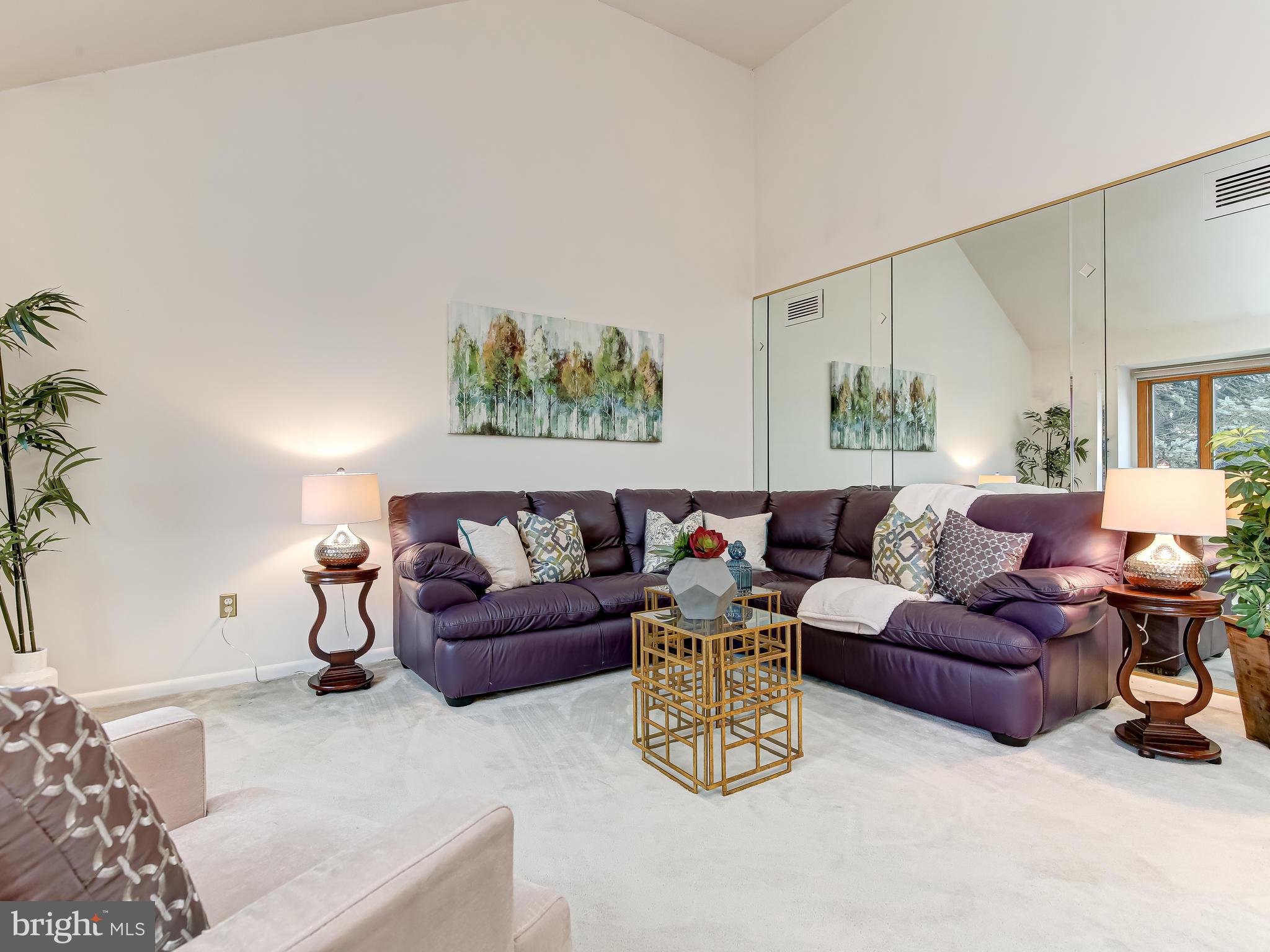 470 Ridge Lane Springfield, PA 19064 - Photo 6 of 36 Formal Living Room