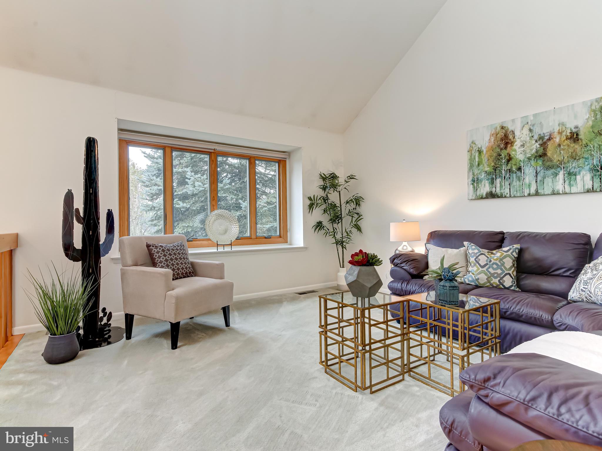 470 Ridge Lane Springfield, PA 19064 - Photo 7 of 36 Formal Living Room