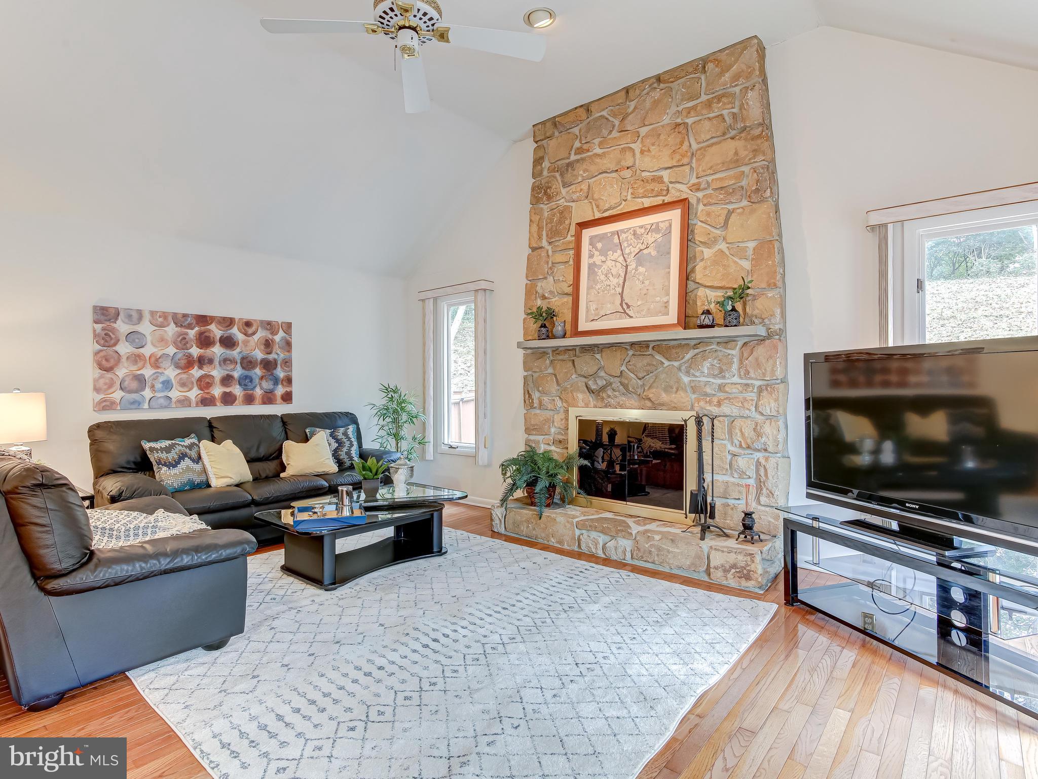 470 Ridge Lane Springfield, PA 19064 - Photo 9 of 36 Family/Great Room
