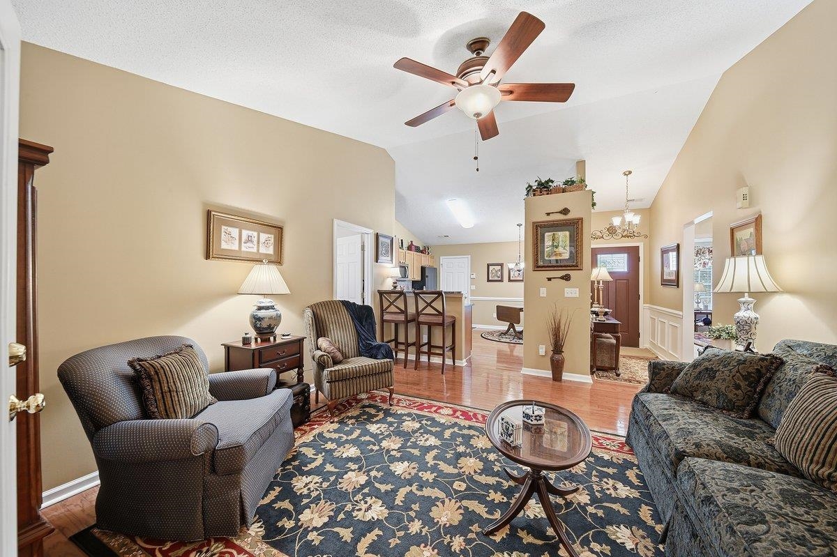 205 Garfield Lane Simpsonville, SC 29681 - Photo 7 of 32