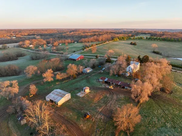 $1,165,550 | 46863 East 192nd Street, Norborne, MO 64668