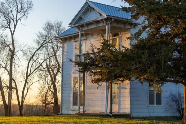 $1,165,550 | 46863 East 192nd Street, Norborne, MO 64668
