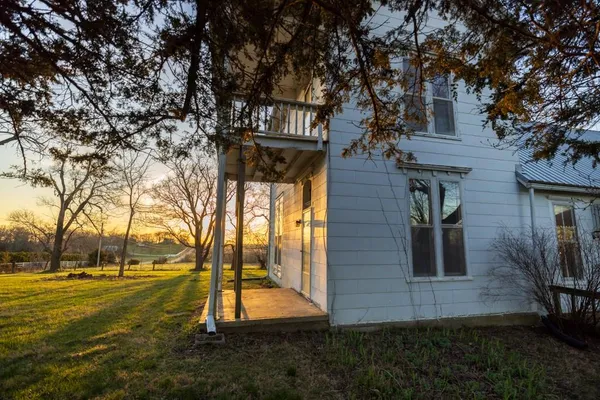 $1,165,550 | 46863 East 192nd Street, Norborne, MO 64668